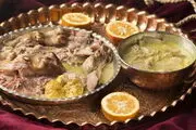 نوشته عجیبی که روی دیوار یک طباخی چسبیده/ عکس