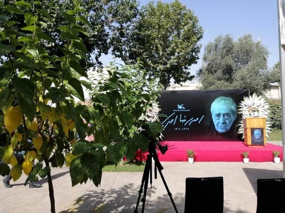  هنرمندان خبرساز در مراسم تشییع احمدرضا احمدی/ تصاویر