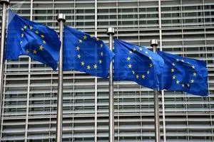 به‌دنبال تغییر نظام در ایران نیستیم اما ایران را تحریم می‌کنیم