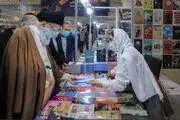روایت دختر جوان از لحظه دیدارش با رهبری، وقتی شال نازک و بلوز و شلوار به تن داشت+ببینید 