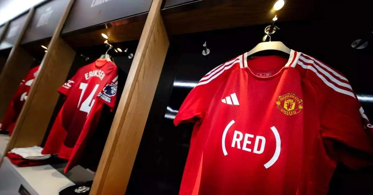 داستان درج عبارت «RED» روی پیراهن منچستریونایتد چه بود؟