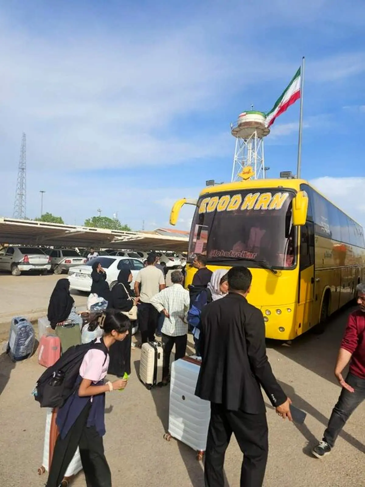 کنسولگری ایران در دبی: تاکنون ۱۲۶۲ نفر از هموطنان به کشور بازگشته‌اند