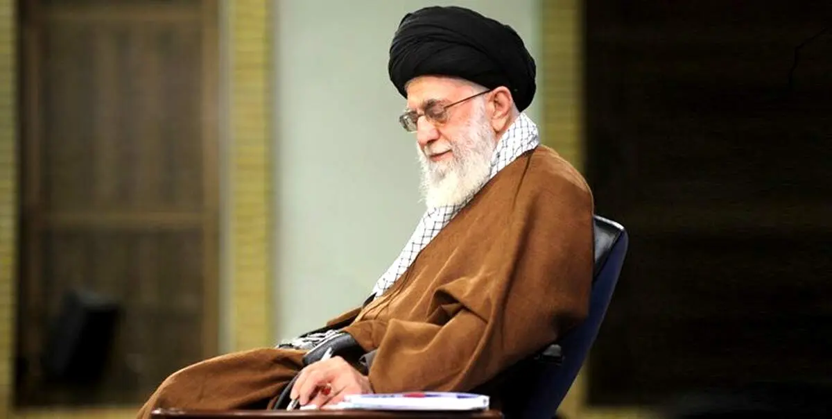 عکس رهبر انقلاب بر سینه این ۲ نیروی نظامی خارجی + ببینید 