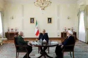 نشست سران قوا به میزبانی رئیس‌جمهور پزشکیان برگزار شد