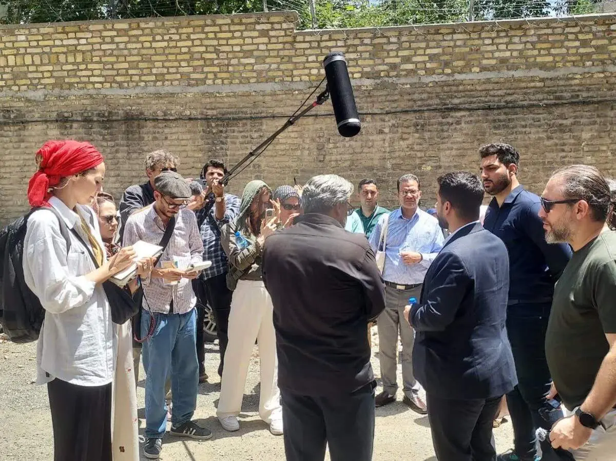 خبرنگاران خارجی در زندان اوین + عکس 